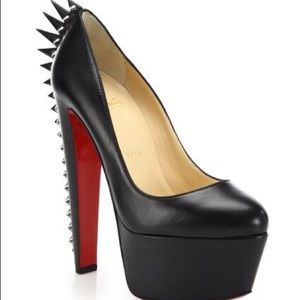 Christian Louboutin black pumps new